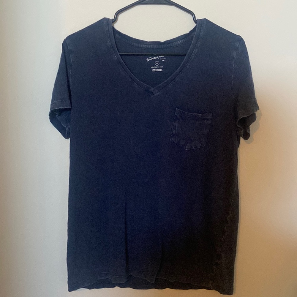 Universal Threads Tee